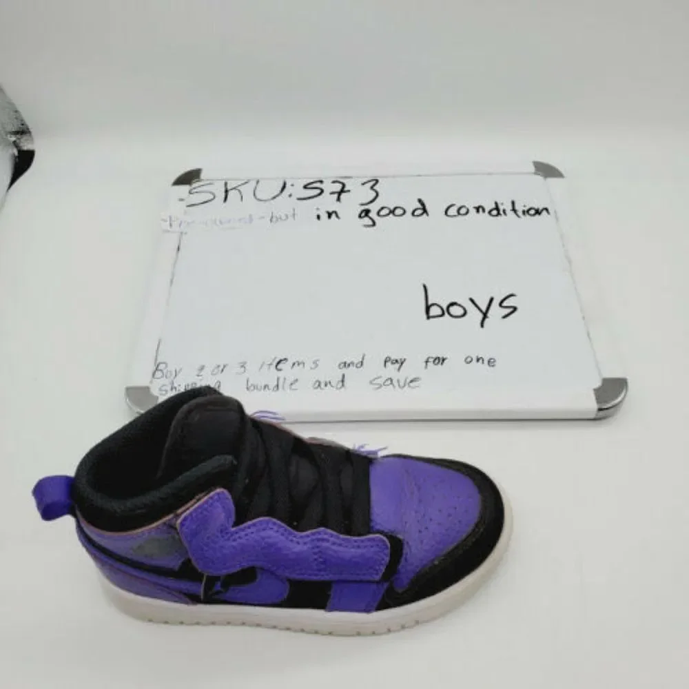 Nike boys black